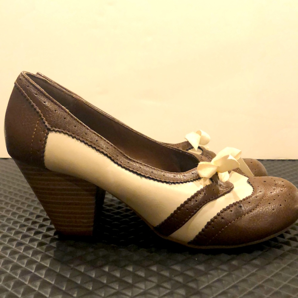 Women’s 7-1/2 Retro shoes